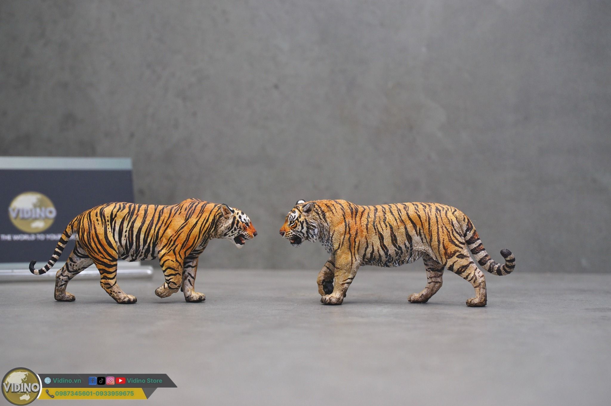  Mô hình động vật hổ Siberia hãng Wanshou tỷ lệ  1/35. 