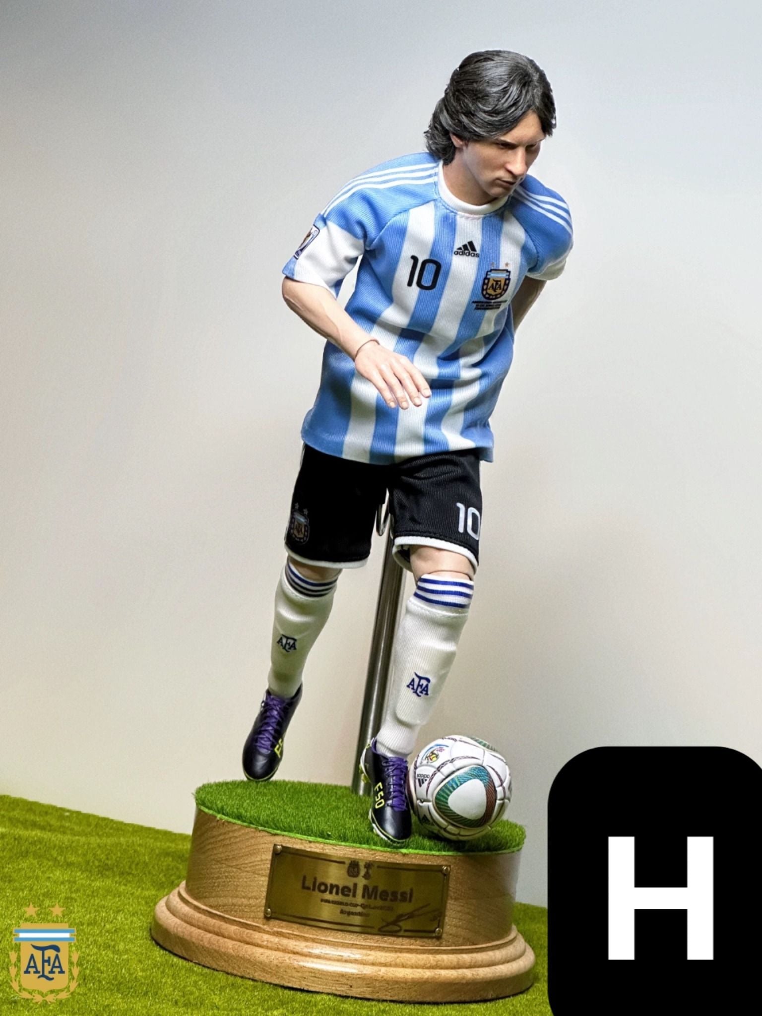  Mô hình cầu thủ bóng đá Messi Argentina tỷ lệ 1/6 ( Part 1). 
