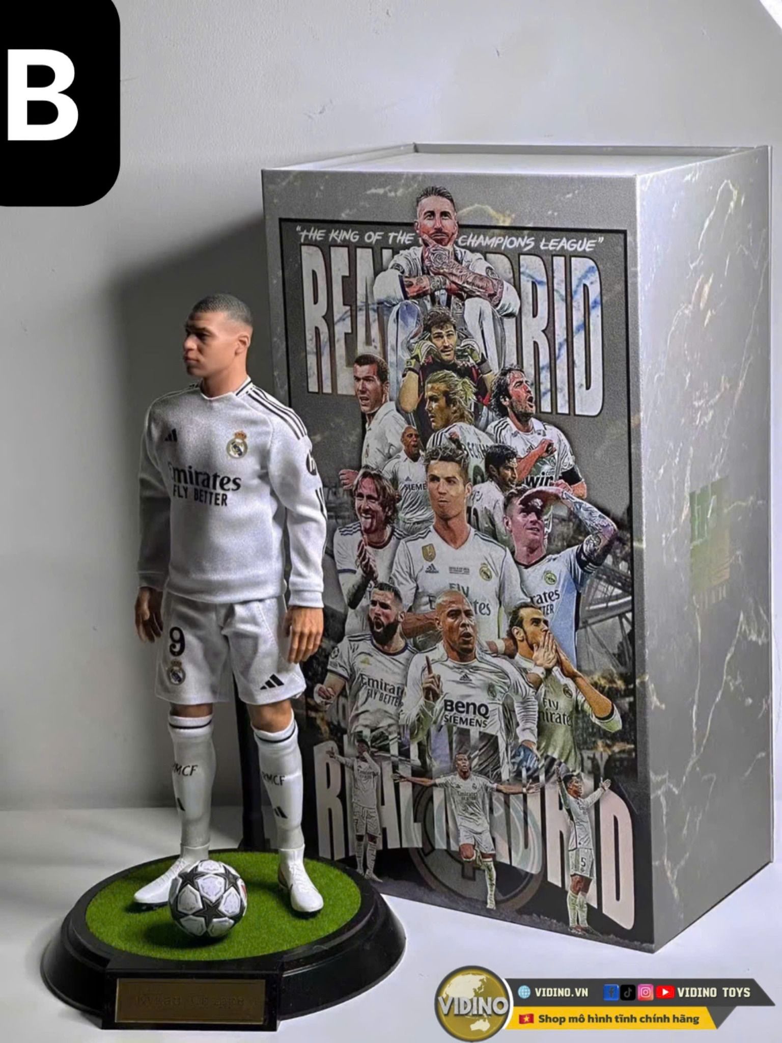  Mô hình cầu thủ bóng đá Mbappe tỷ lệ 1/6. 