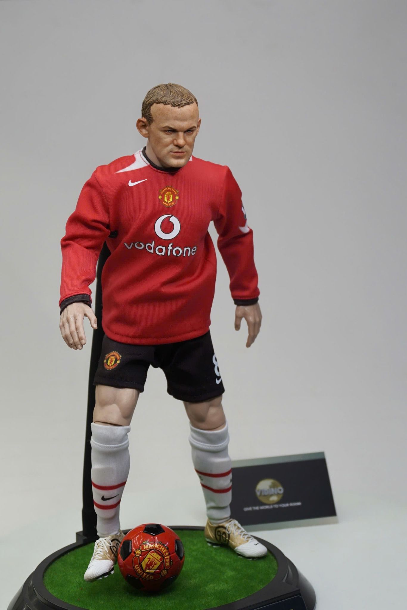  Mô hình cầu thủ Rooney Manchester United tỷ lệ 1/6. 