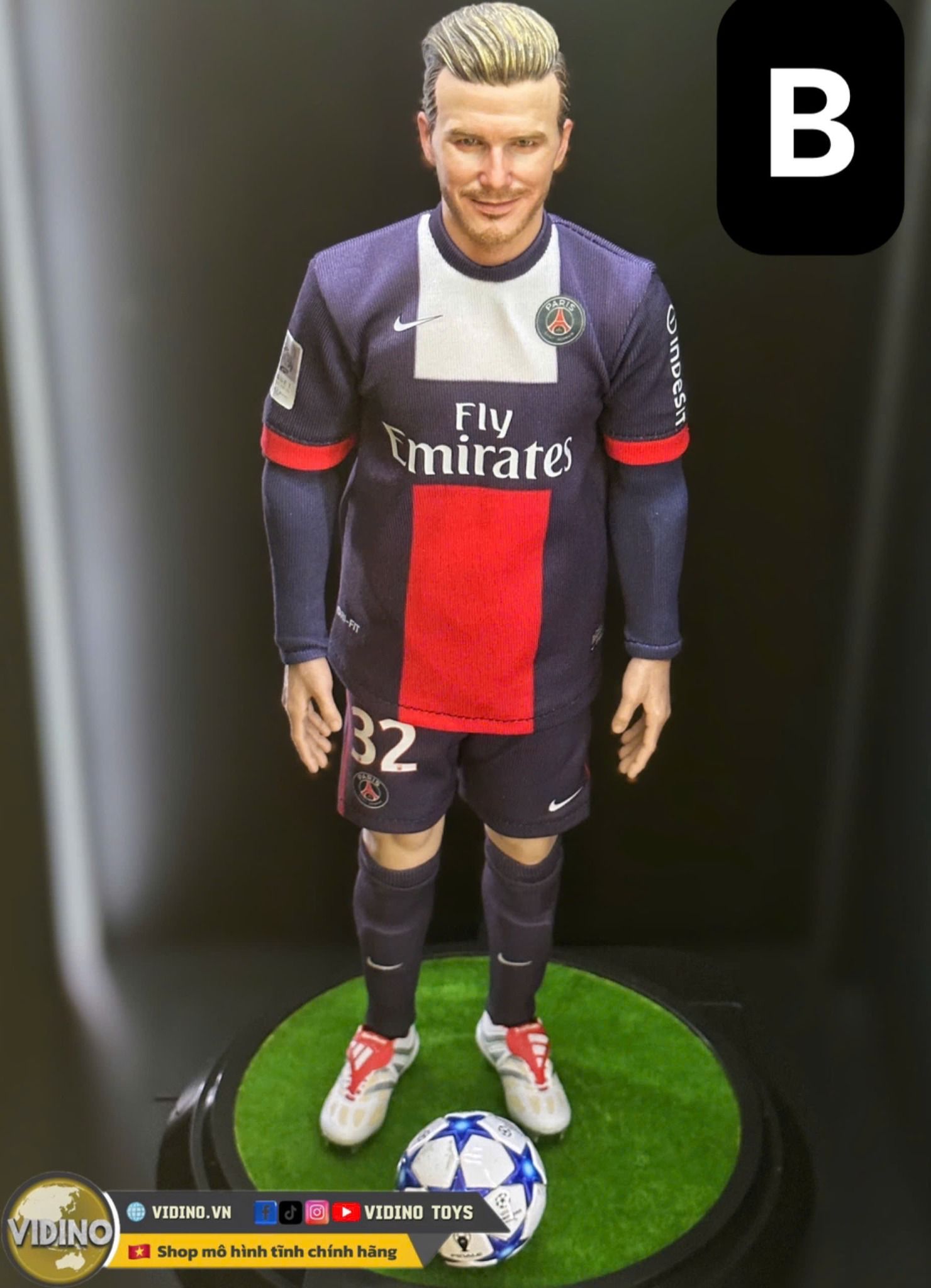  Mô hình David Beckham tỷ lệ 1/6. 