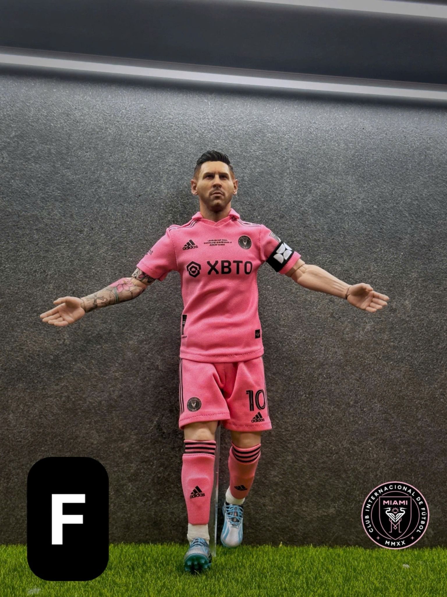  Mô hình cầu thủ bóng đá Messi phiên bản CLB tỷ lệ 1/6 ( Part 1). 