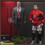  Mô hình huấn luyện viên Sir Alex Manchester United tỷ lệ 1/6. 