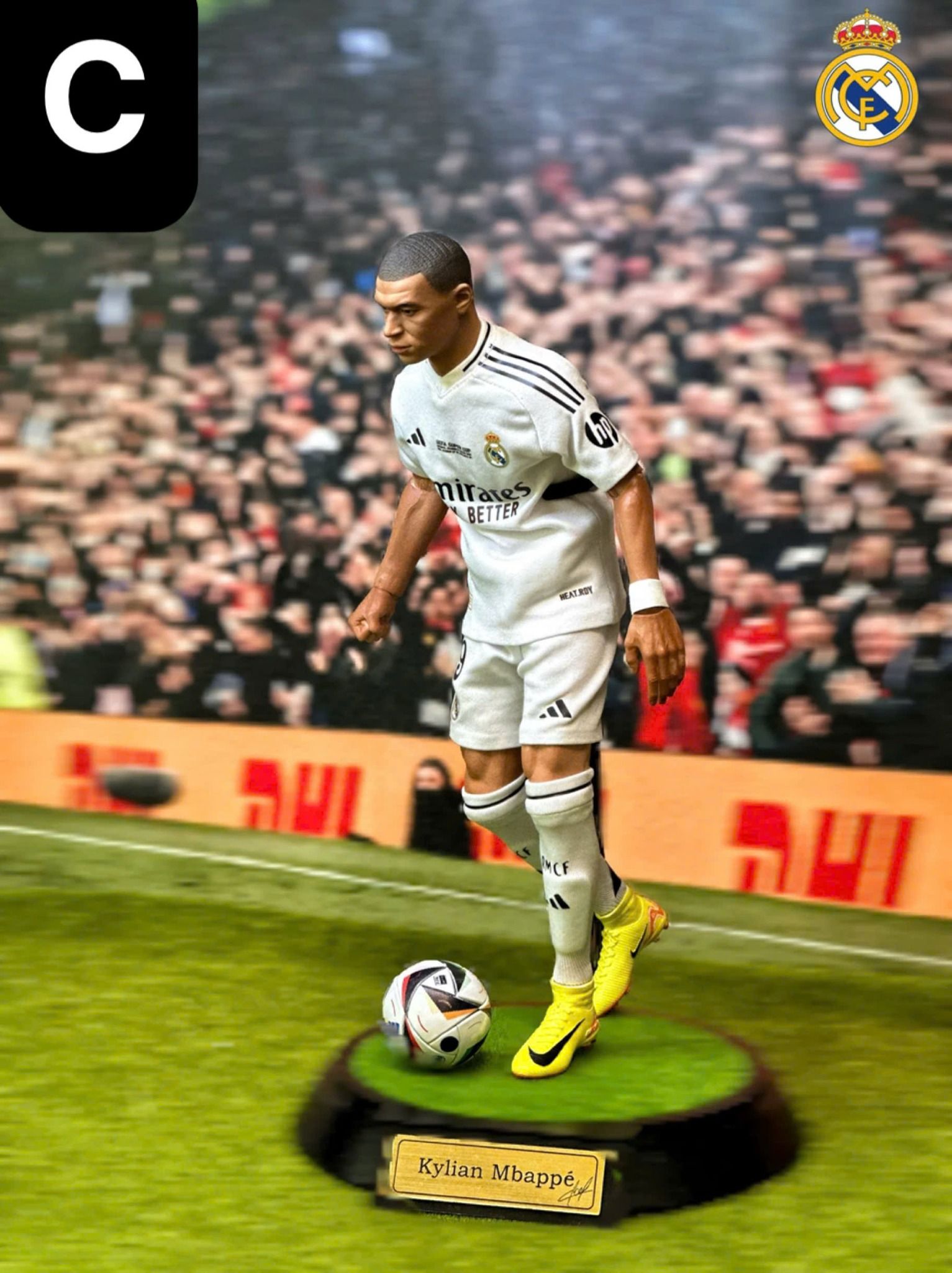  Mô hình cầu thủ bóng đá Mbappe tỷ lệ 1/6. 