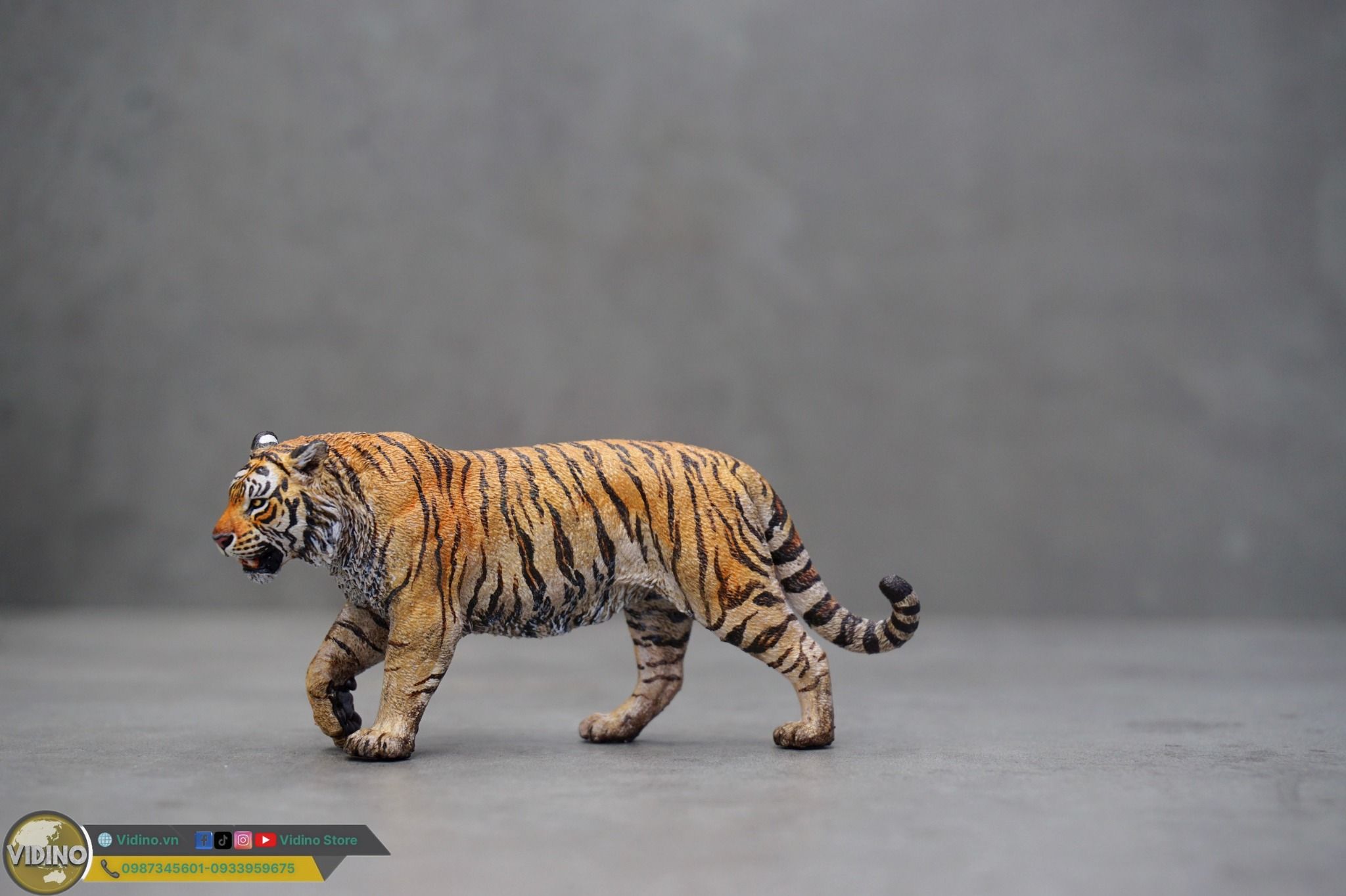  Mô hình động vật hổ Siberia hãng Wanshou tỷ lệ  1/35. 