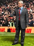  Mô hình huấn luyện viên Sir Alex Manchester United tỷ lệ 1/6. 