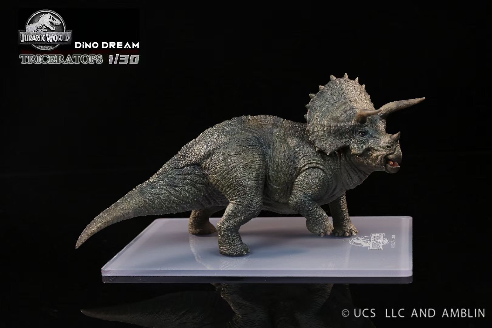  Mô hình khủng long ba sừng Triceratops Dino dream Jurassic world tỷ lệ 1/35. 