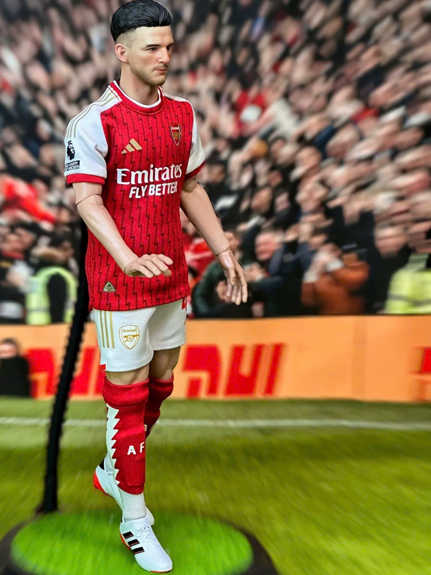  Mô hình cầu thủ Declan Rice Arsenal tỷ lệ 1/6. 
