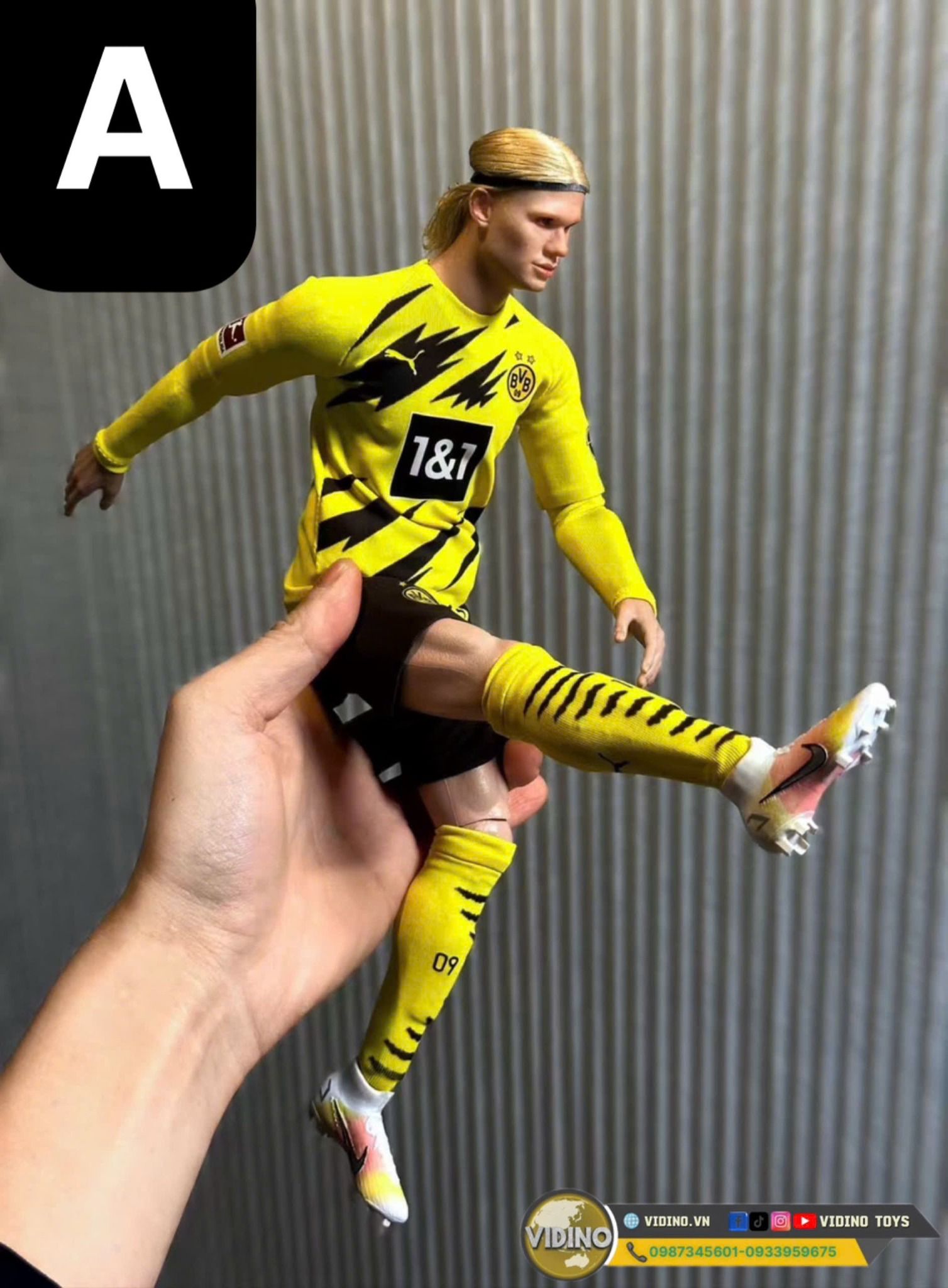  Mô hình cầu thủ Erling Haaland CLB tỷ lệ 1/6. 