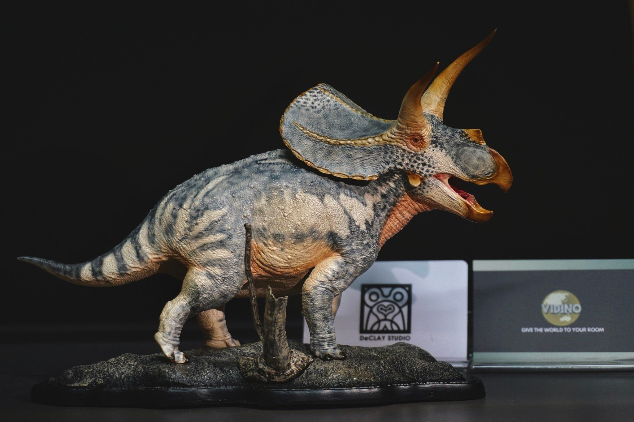 Mô hình khủng long Torosaurus declay studio. 