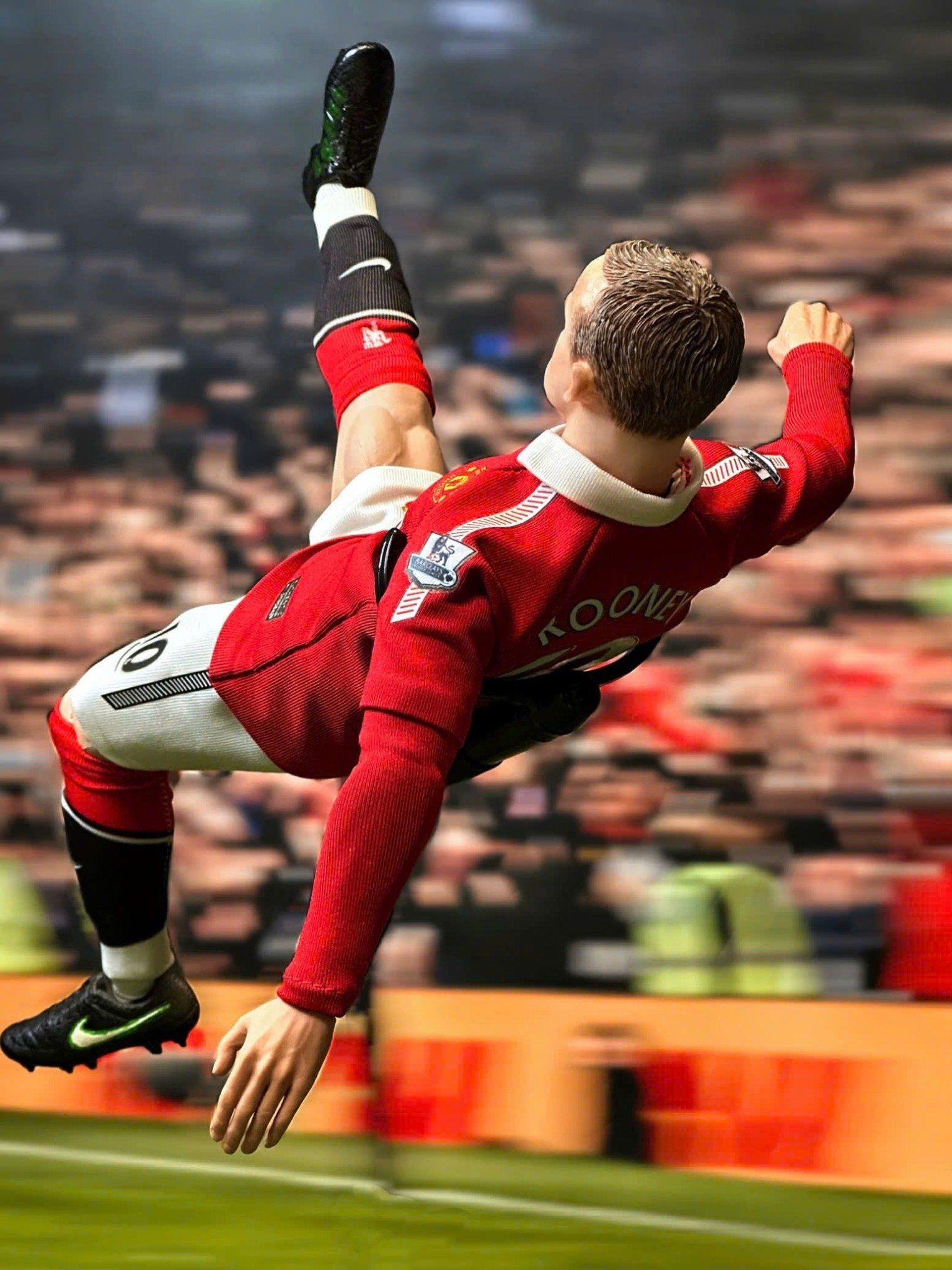  Mô hình cầu thủ Rooney Manchester United tỷ lệ 1/6. 