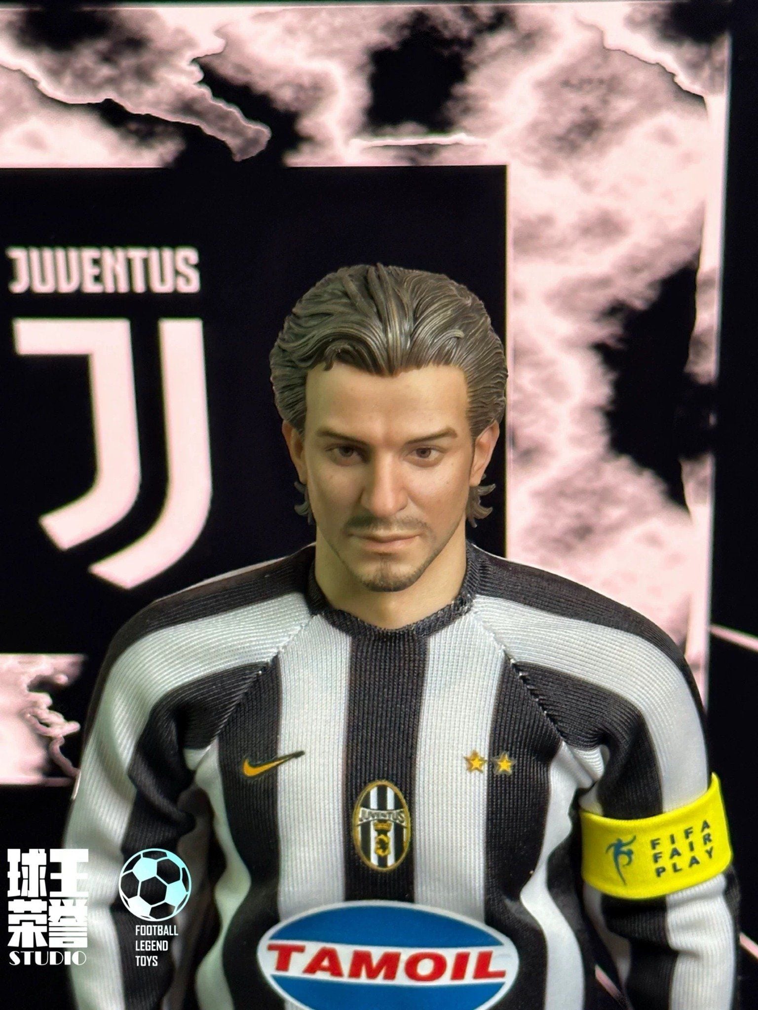  Mô hình cầu thủ bóng đá del piero tỷ lệ 1/6. 