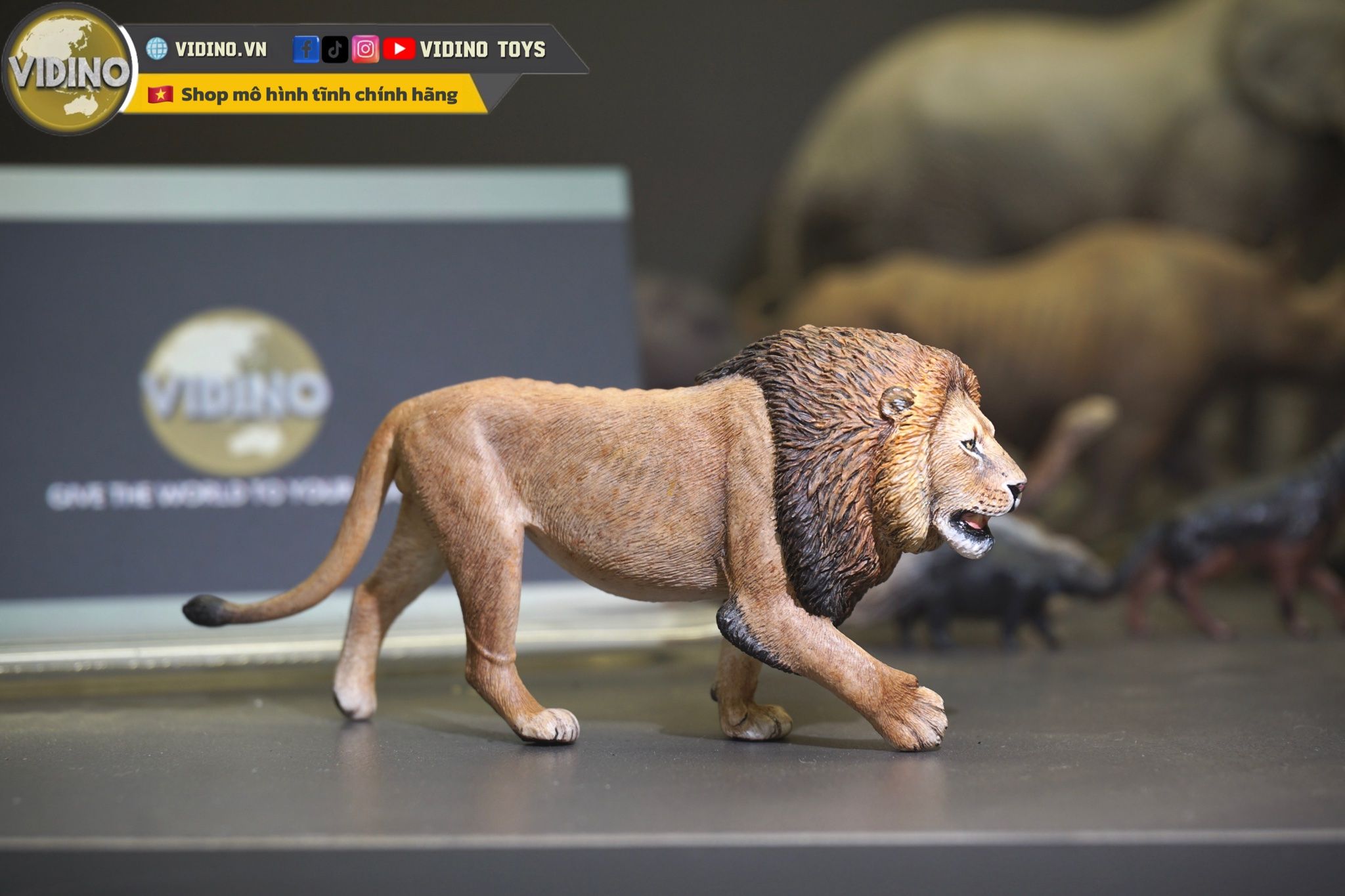  Mô hình động vật sư tử đực châu phi hunting studio tỷ lệ 1/35. 