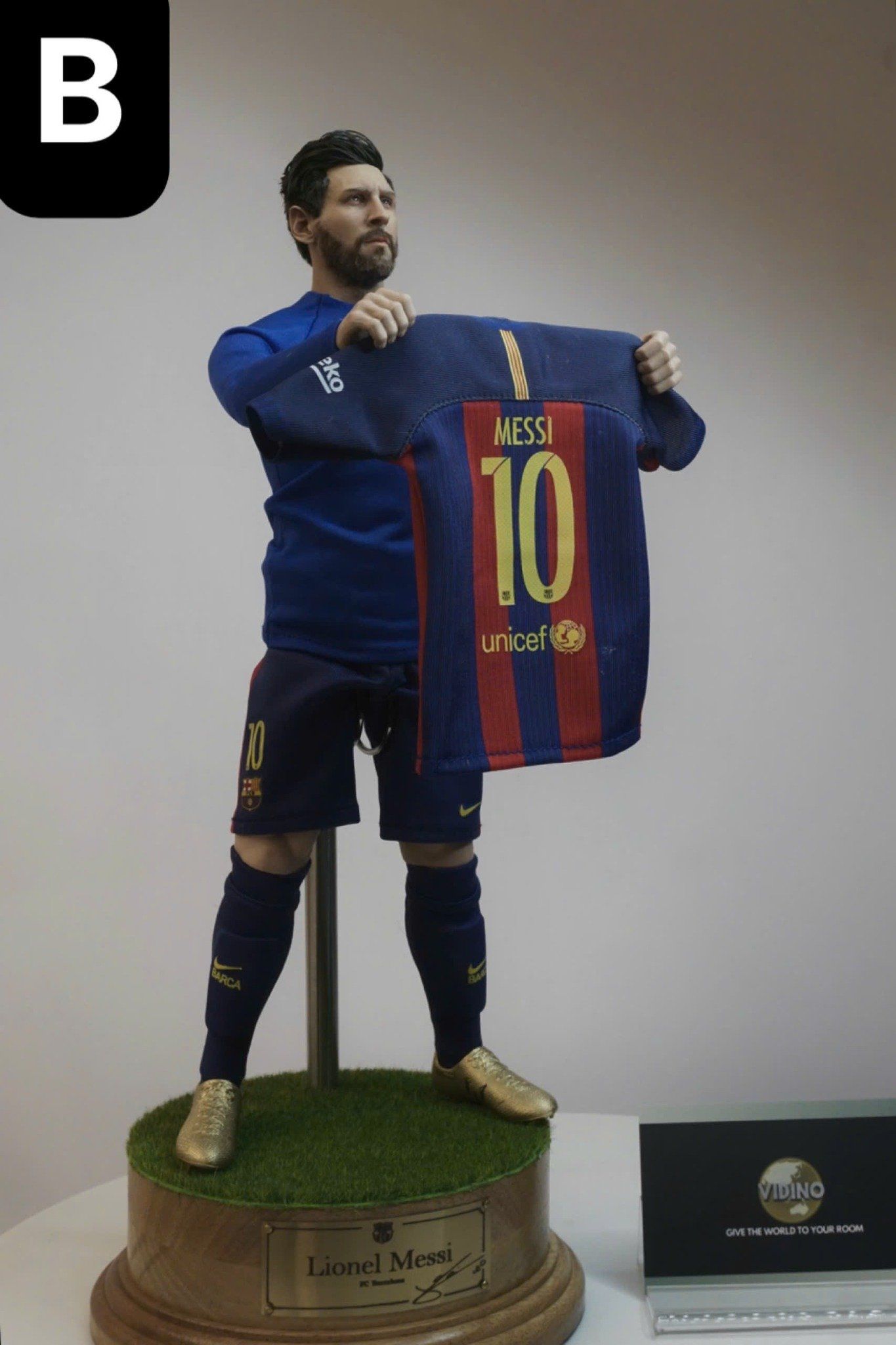  Mô hình cầu thủ bóng đá Messi phiên bản CLB tỷ lệ 1/6 ( Part 1). 