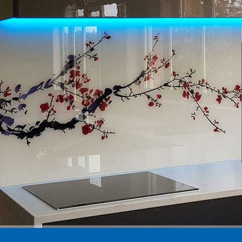  In UV Lên Kính Dĩ An Bình Dương 