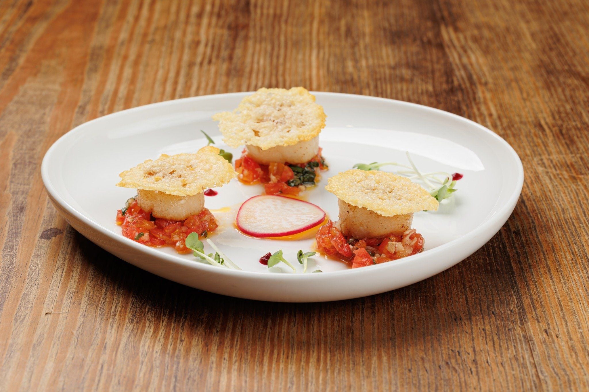  Japanese Scallop w. Salsa Sauce 