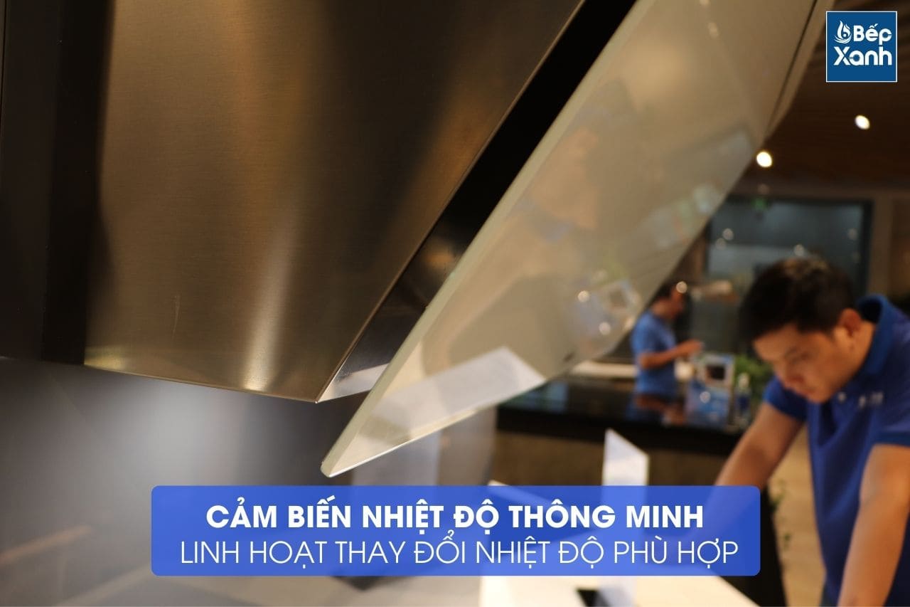 Máy hút mùi áp tường Malloca VITA V-3 - Giữ mặt kính trắng luôn sạch Máy hút mùi áp tường Malloca VITA V-3 - Giữ mặt kính trắng luôn sạch