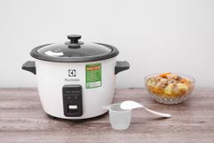 Nồi cơm điện Electrolux E2RC1-320W ảnh 2