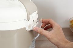 Nồi cơm điện Electrolux E4RC1-350B ảnh 10