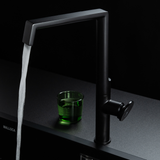 Vòi rửa chén nóng lạnh Malloca K342BM