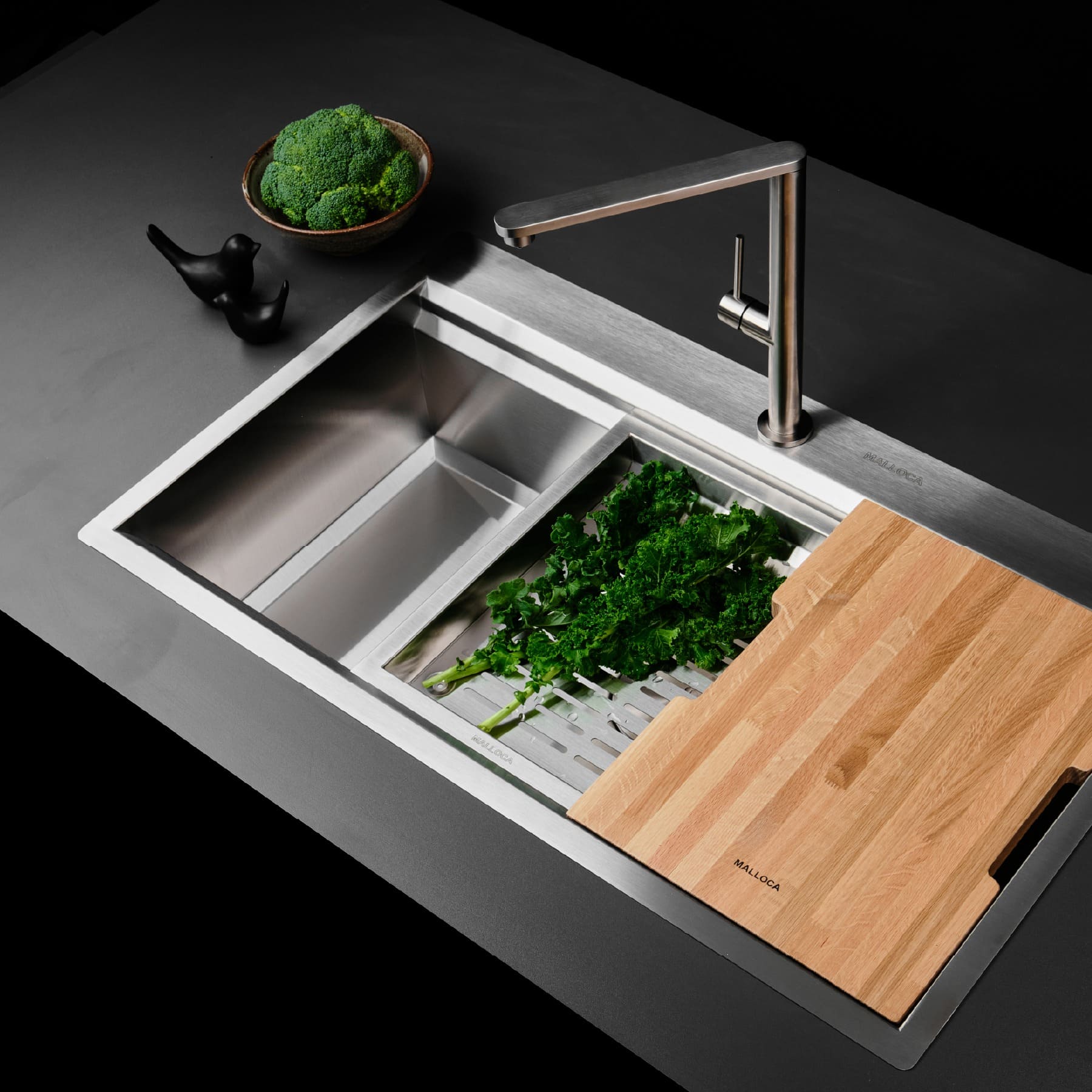 Chậu rửa chén Slide Malloca MS 861 - Inox 304 dày 1.2mm bề mặt xước hairline của Malloca MS 861 Chậu rửa chén Slide Malloca MS 861 - Inox 304 dày 1.2mm bề mặt xước hairline của Malloca MS 861