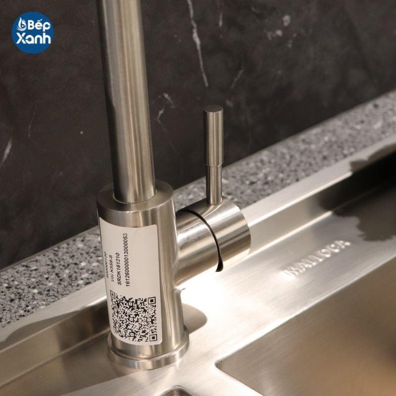 Vòi rửa chén nóng lạnh Malloca K559-SN / Inox 304 – ảnh 6