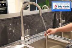 Vòi rửa chén nóng lạnh Malloca K095-S / Inox 304, có dây rút ảnh 7
