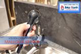 Vòi rửa chén nóng lạnh Malloca K119N9 / Đồng thau mạ chrome, có dây rút