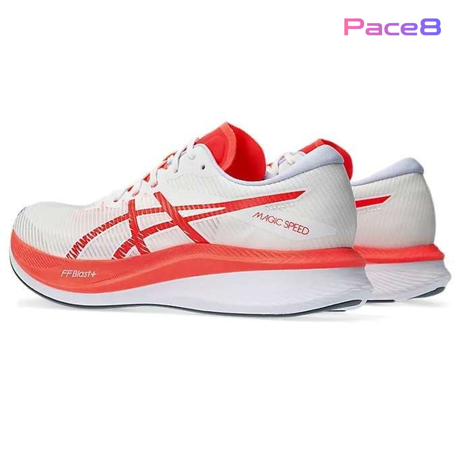 Phần đế giày giúp tăng độ bám cực tốt khi chạy