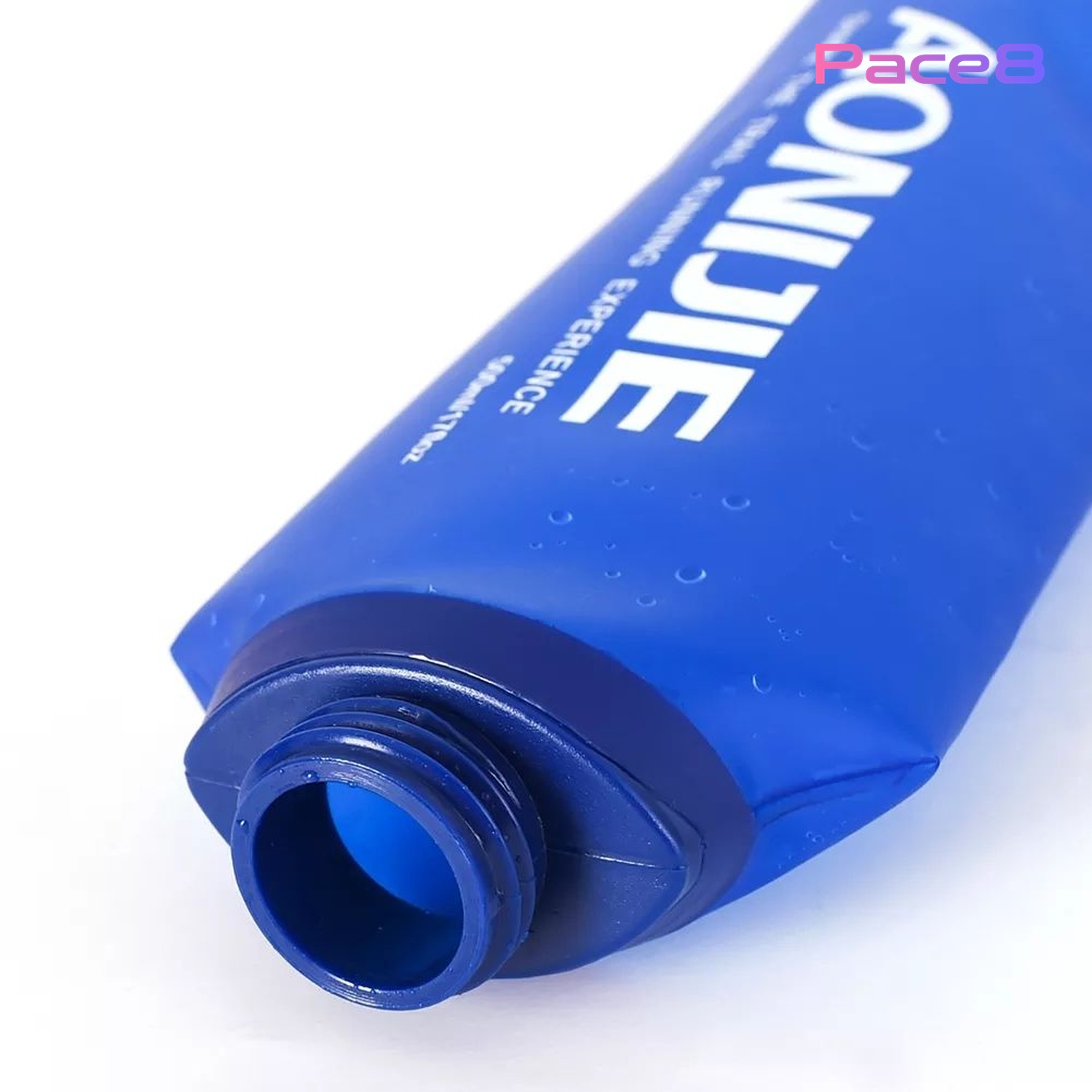 Bình nước mềm Aonijie SD09 - R250S được làm bằng chất liệu Polyurethane bền, dẻo