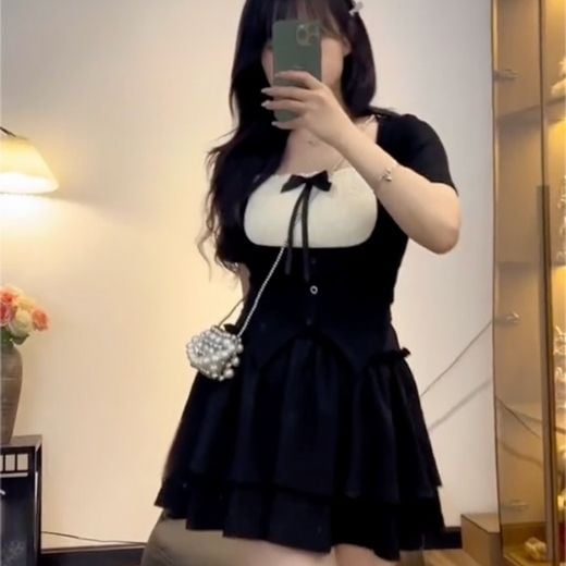  Set áo thun khoét cổ vuông + chân váy xoè 2 tầng 