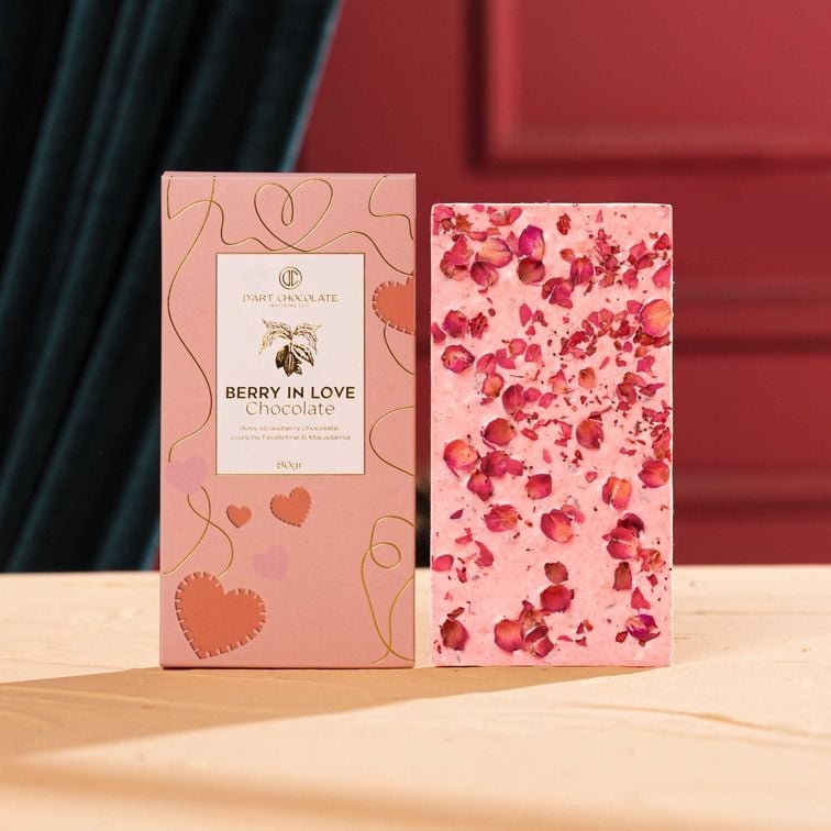  Thanh Socola Sữa Nguyên Chất Berry In Love 40% Cacao Nhân Dâu Sấy 