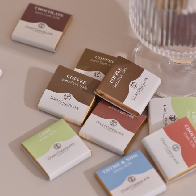  Hộp Treo Quà Tặng 16 Viên Socola Neapolitans - D'art Chocolate 