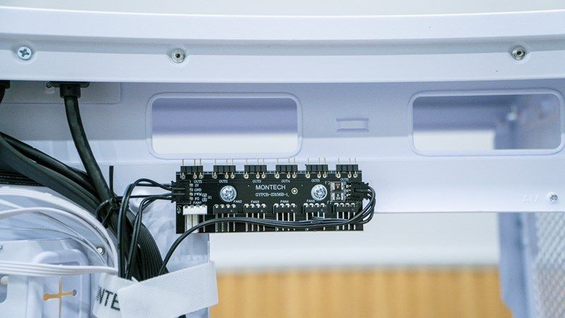 Case Montech SKY TWO GX
