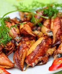 Mực trứng chiên lá lốt