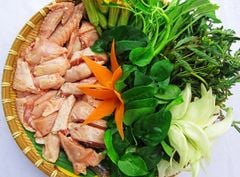 Lẩu gà lá giang