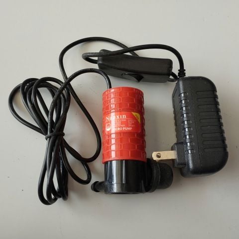  Bơm mini 12v cho máy cắt rãnh tường 