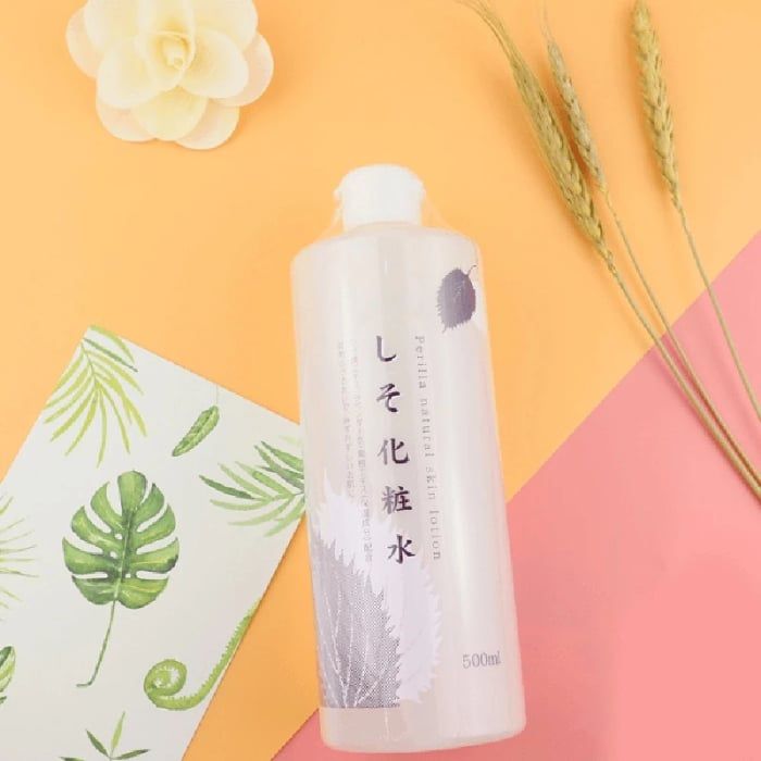 Nước Hoa Hồng Dành Cho Da Dầu Mụn Từ Diếp Cá Tía Tô Toner Chinoshio Dokudami Natural Skin Lotion Nhật Bản 500ml