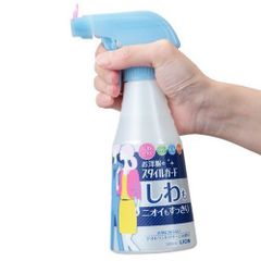 Chai xịt thơm và làm phẳng quần áo LION 300ml (NHẬT BẢN)