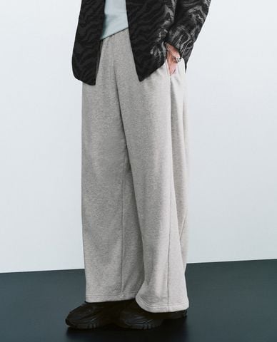  URBAN REVIVO - Quần nam ống rộng lưng thun thời trang 