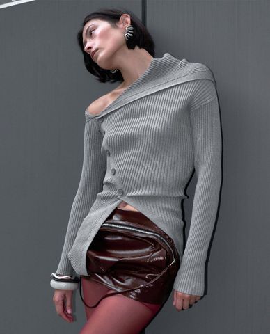  URBAN REVIVO - Áo trễ vai nữ dệt kim tay dài One Shoulder 