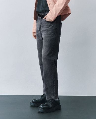  URBAN REVIVO - Quần jeans nam ống đứng hiện đại 