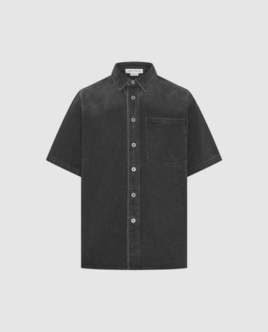  URBAN REVIVO - Áo sơ mi denim nam cổ bẻ tay ngắn trẻ trung 