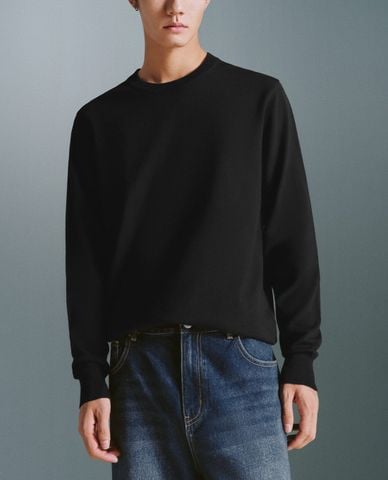  URBAN REVIVO - Áo dệt kim nam cổ tròn tay dài trẻ trung 