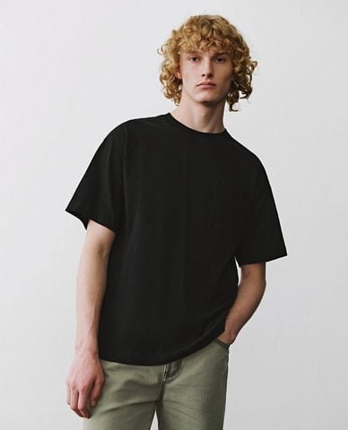  URBAN REVIVO - Áo thun nam cổ tròn hiện đại 