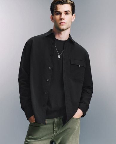  URBAN REVIVO - Áo khoác sơ mi nam tay dài thanh lịch 