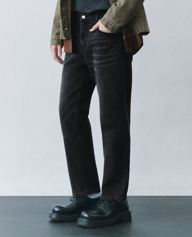  URBAN REVIVO -Quần jeans nam ống đứng cá tính 