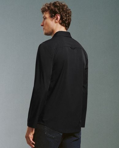  URBAN REVIVO - Áo sơ mi nam cổ bẻ tay dài hiện đại 