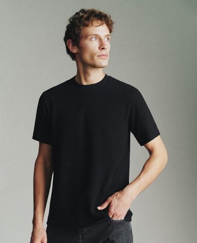  URBAN REVIVO - Áo thun nam cổ tròn tay ngắn Textured 