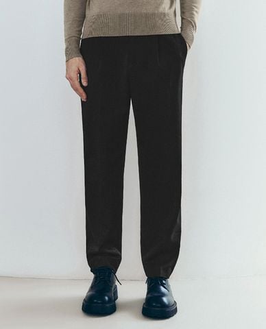  URBAN REVIVO - Quần nam ống đứng lưng cao Regular Carrot Fit 